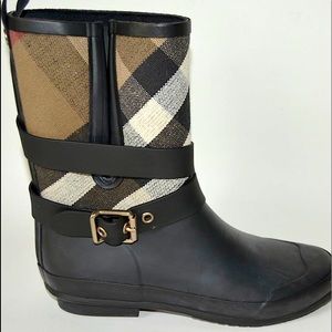 Black Holloway Buckle Canvas Check Rubber Rain Boots/Booties 38/8